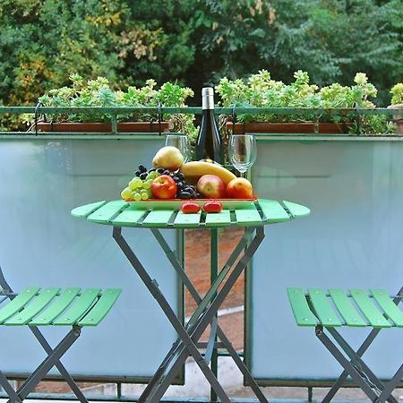 Lyon Apartment At Colosseo Rome Exterior photo